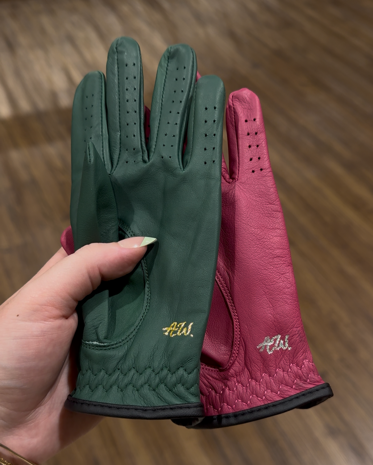 hot foiling on leather gloves for womens golf event in kansas city